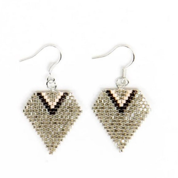 NWT / Embra Bead Project / Plateada Earrings ♥️ - Picture 1 of 2